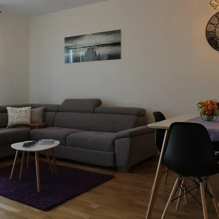 Lux Gabriele Apartment *