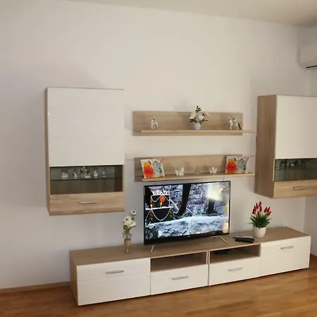 Lux Gabriele Apartment *